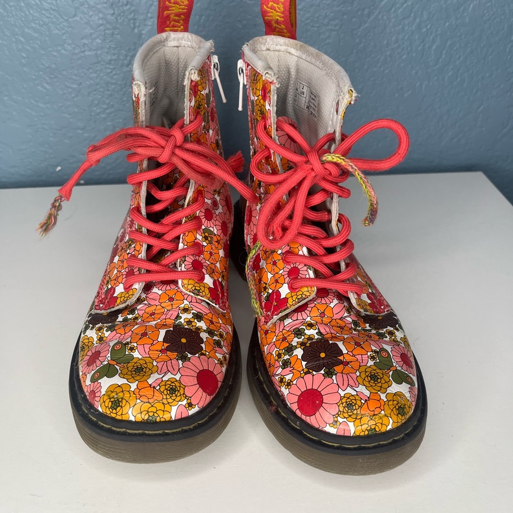 Doc Dr Martens Girls Pink Orange Floral Delaney Boots - Picture 2 of 6